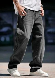 JEANS • Black