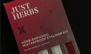 Just Herbs Eyeliner - Cherry Bomb ( NOT USED)