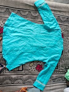 Beautiful Women&#39;s Long Top