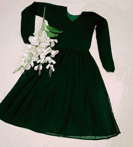 Elegant Green Naira Cut