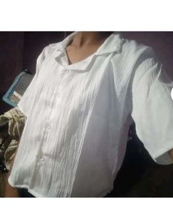 White Collared Short Sleeve Top