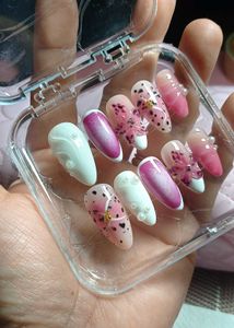 Pearly Peach Press On Nail