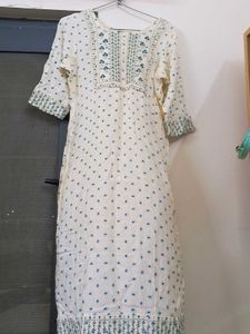 Embroidered Straight Elegant Kurta 🤍🪄