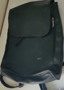 BLACK BACKPACK