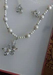 Pearls Set