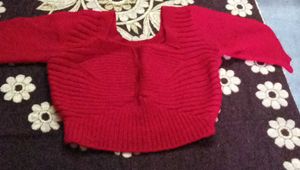 Red blouse, short sleeve