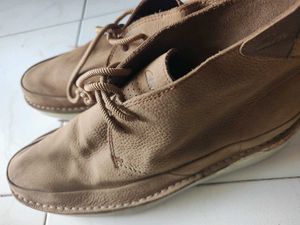 Clarks Shoes brown size 10 not used as it's displa