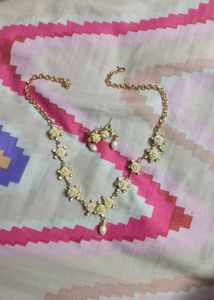 Rose Pearl Necklace Set