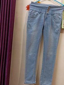 4 Button Jeans