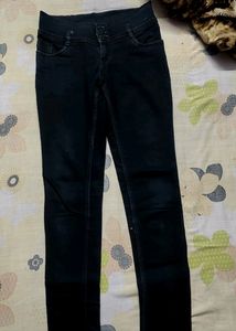 Size-28, Leanth-36, Condition-Good, Color-black, It Is Tight For Me So I Can Sell It
