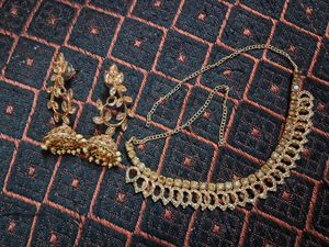 American Diamond Golden Jewellery Set