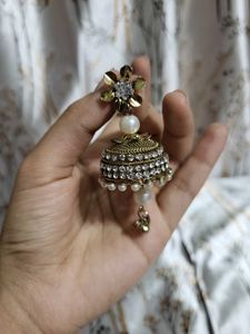 Studs For Women 👒