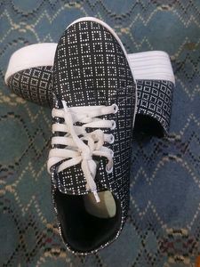 Sports Shoe