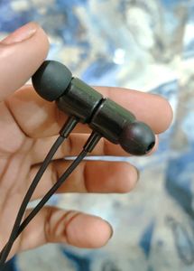 Noise Bravo Original Neckband With Box And Charger