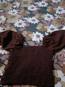 SALE🥳 Pretty Brown Crop Top