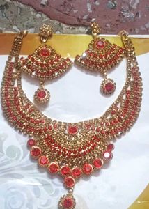 Red &amp; Gold Jewelry Set