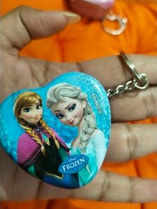 Frozen Heart Keychain - Adorable!