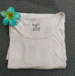 White Tee Your Wardrobe Is Crying For 😉