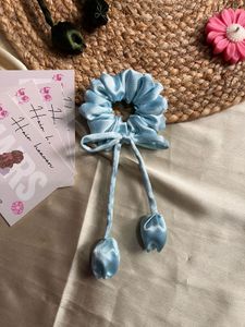 Tulip Scrunchie