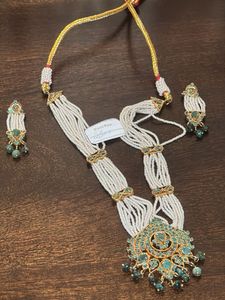 Elegant Pearl Necklace Set