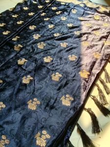 Elegant navy blue saree