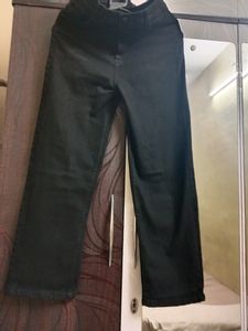 Boyfriend Jeans Only For 250