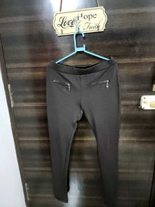 Chic Zipper Detail Leggings