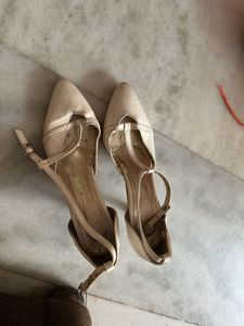 white heel