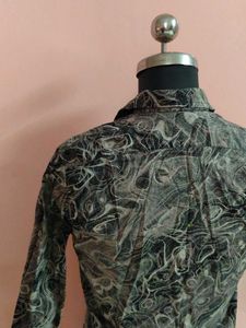 women's Abstract Print Shirt