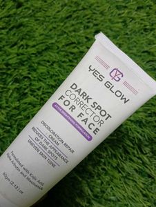 Yes Glow Dark Spot Corrector