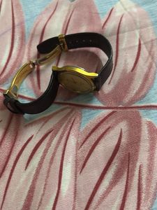 Titan Sonata Classic Gold Watch