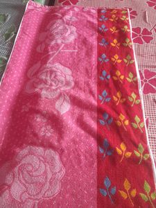 Vintage Floral Bath Towel
