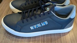 Sneakers 🔥 Mens Size 9
