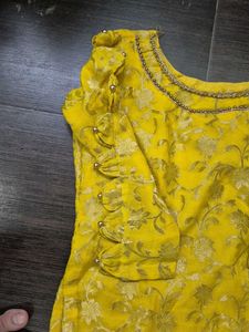 Short  Stylish Kurti With Typical Patiala Salwar