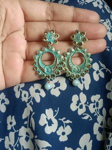 Set Of 2 Earnings