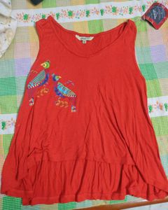 Red Sleeveless Top