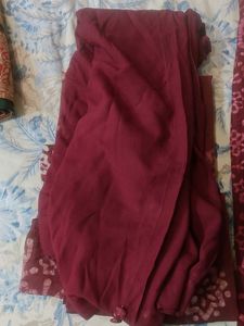 Maroon 3 Pics Suit