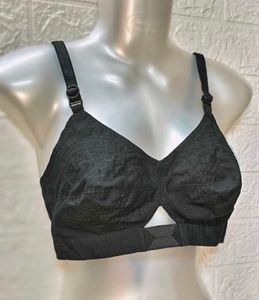 Size 40 Combo Black And White Bra Fixed Price