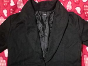 Woman's Solid Black Casual Blazer