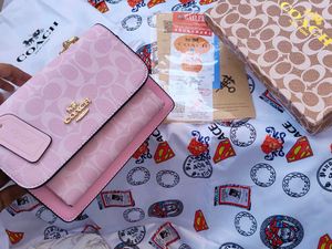 Coach shoulder bag pink 🩷