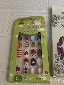 Set Of 3 Press On Nails