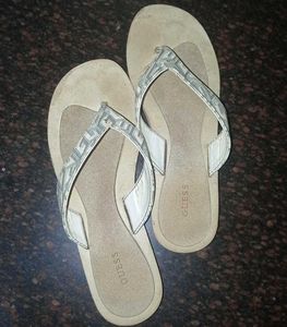 Guess - White Slippers