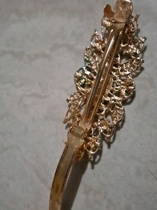 Model Hair Pin