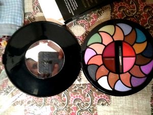 Make Up Kite (NEW)