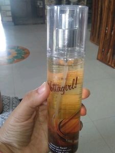 Layer&#39;r Wottagirl Vanila Twist Body Splash