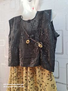 Black Gold Wedding Lehnga Choli With Net Shraq