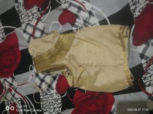 Golden Blause