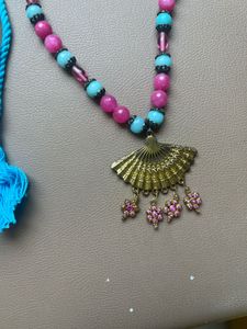 Agata Bead Necklace With Antique Gold Pendant