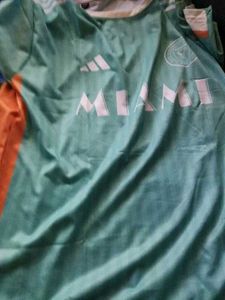 Miami T-Shirt Day 1 Free