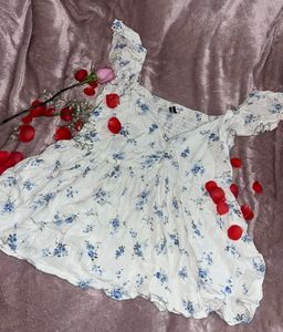 Floral Flutter Sleeve Top